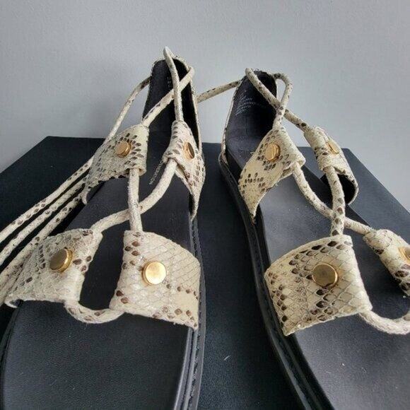 NEW BCBG Gladiator Sandals Sz 7.5 Beige Animal Print Lace Up - Picture 8 of 9